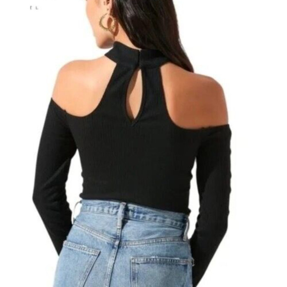 ASTR THE LABEL Black Ribbed Tribeca Off the Shoulder Bodysuit- Size Small- NWT - Picture 3 of 15